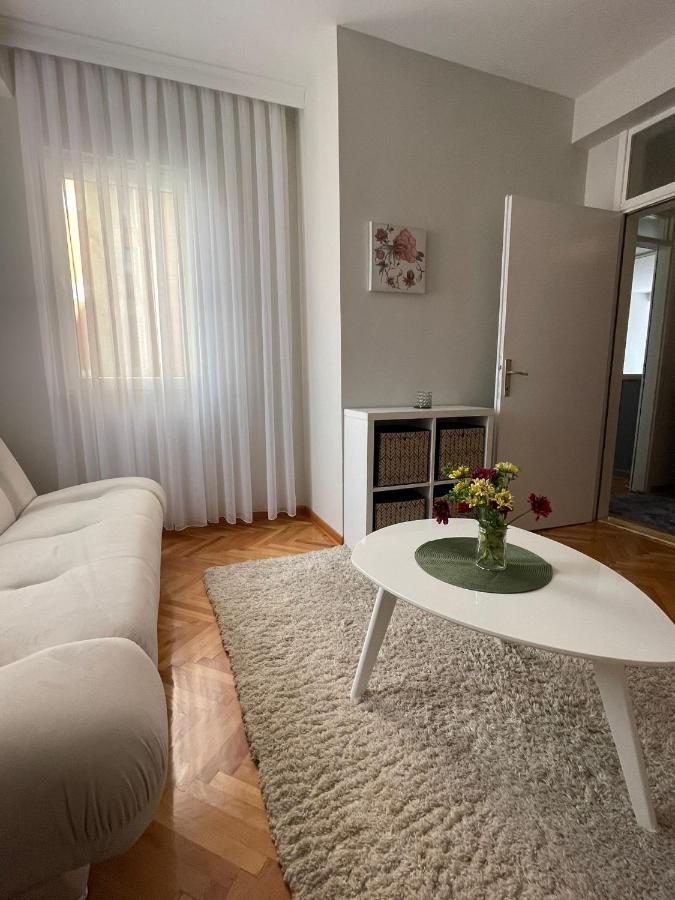 Apartman Filip Lux City Center Novi Pazar Buitenkant foto